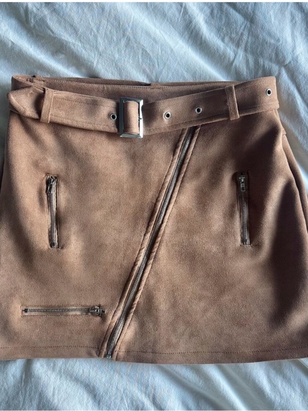 Women's Faux Suede Belted Mini Skirt in Camel